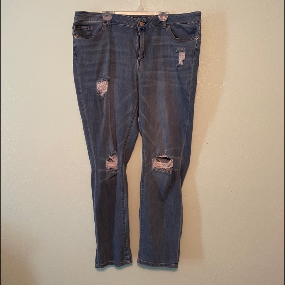 Curvy Boyfriend straight legged jeans